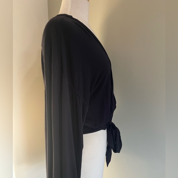 Free People bell sleeve long sleeve layering top, super soft XS / Small - Picture 8 of 14